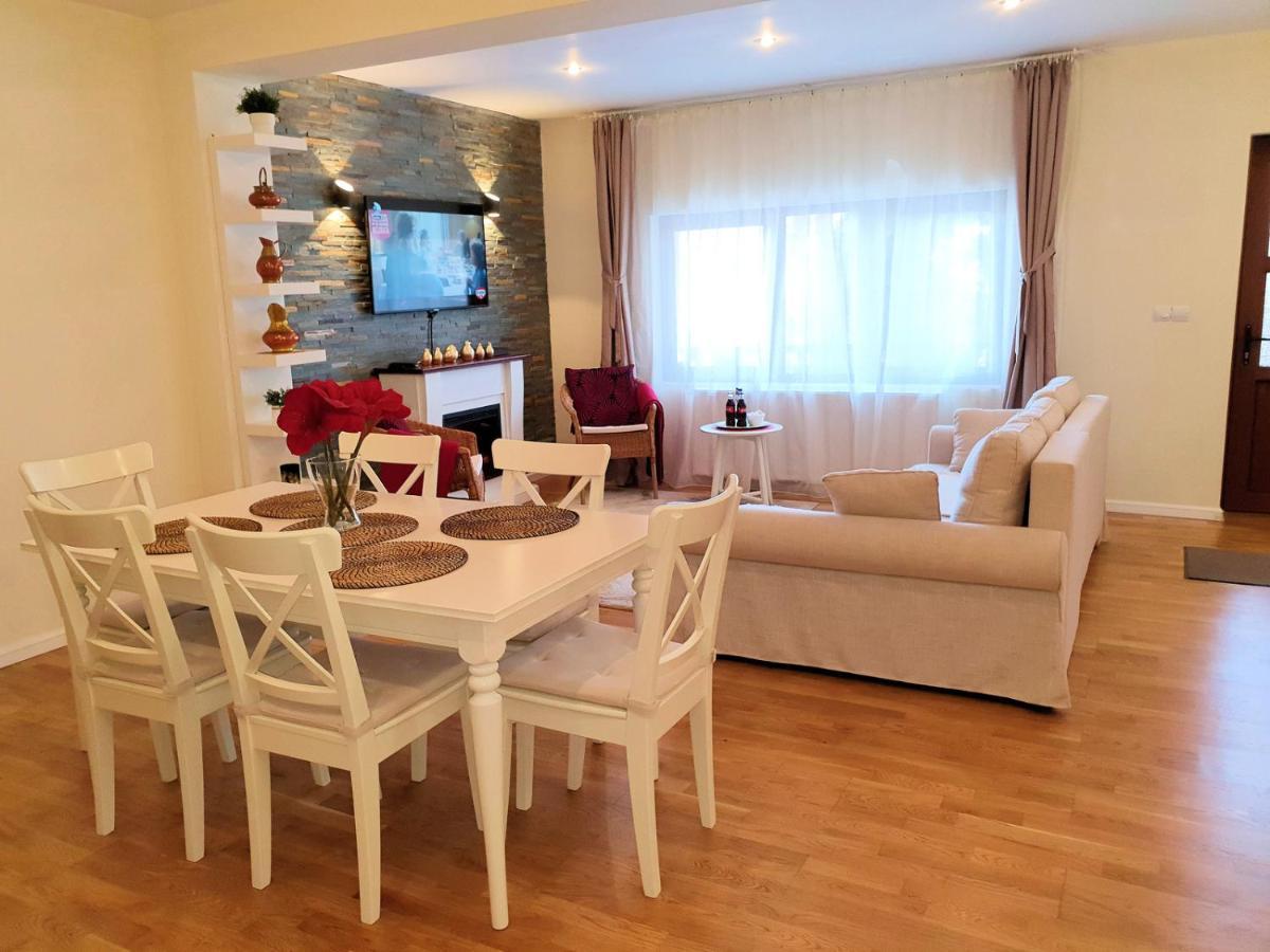 Apartament Felix Apartment Sinaia Bagian luar foto